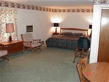 Ladd Brook Inn Pownal Exterior photo
