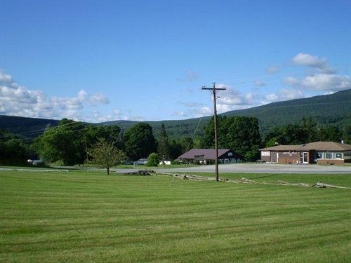 Ladd Brook Inn Pownal Exterior photo