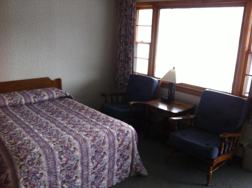 Ladd Brook Inn Pownal Exterior photo