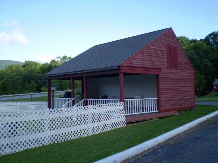Ladd Brook Inn Pownal Exterior photo